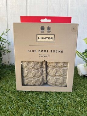 Hunter 6 Stitch Cable
Knit Cuff Fleece Tall Boot
Socks Gray with Logo Sz  L KIDS